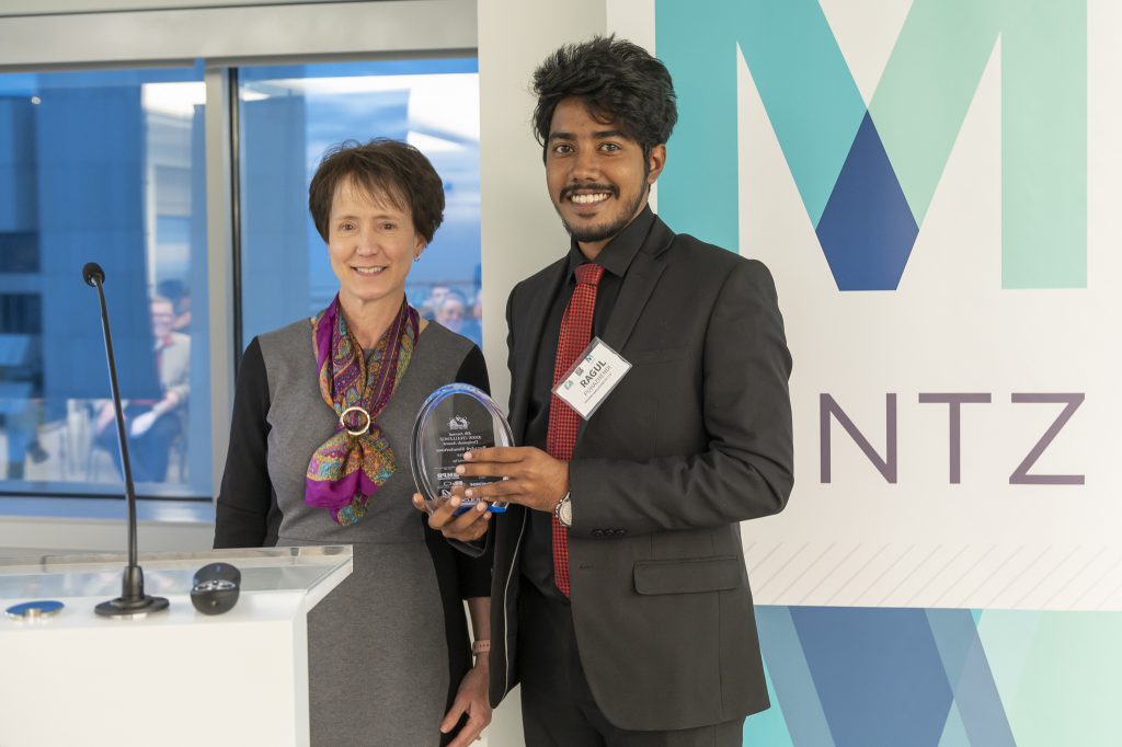 BuzzArk Simulations receives award at 2019 M2D2 $200K Challenge