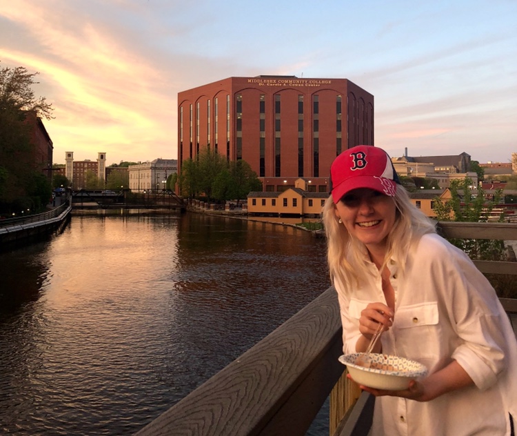 Follow this Fall 2018’s Office of Study Abroad & International Experiences Global Correspondent, Isla Swindles, on her studies in Maastricht, Netherlands! Isla is a UMass Lowell Business Administration major studying this Fall on a UMass Lowell Partner-led in USAC Netherlands: Maastricht University Undergraduate Courses